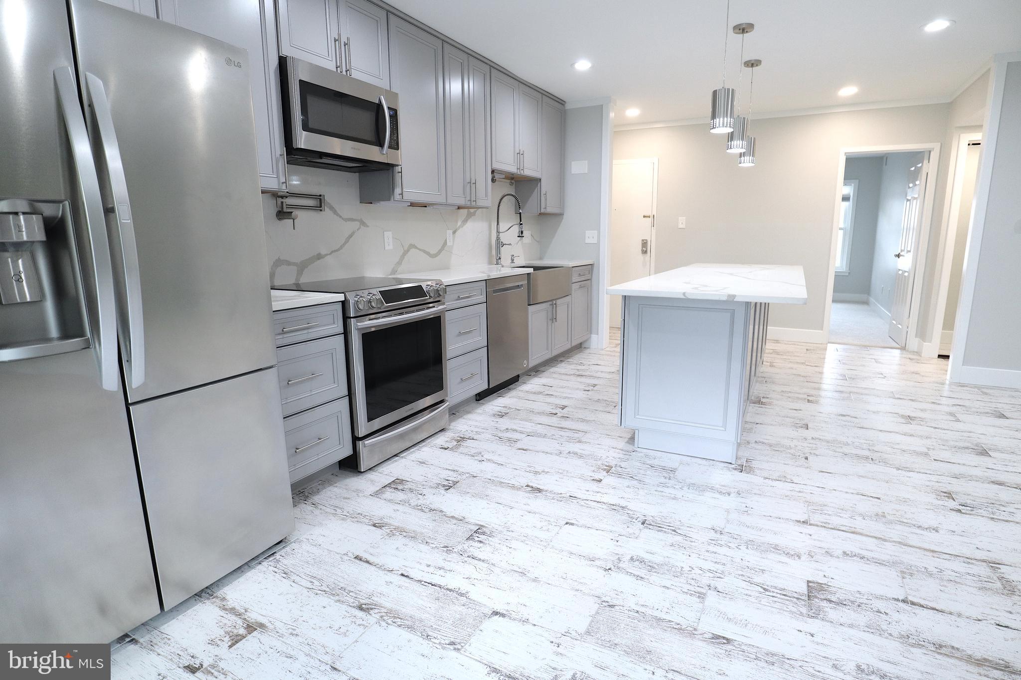 11641 Stoneview Square, Unit 21C Reston, VA 20191 - Photo 7 of 38 Gallery Image 7
