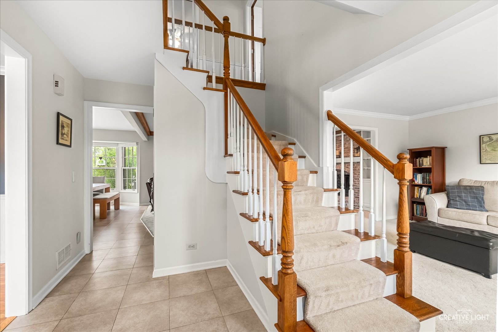 27W343 Churchill Road Winfield, IL 60190 - Photo 2 of 40 a view of an entryway with seating