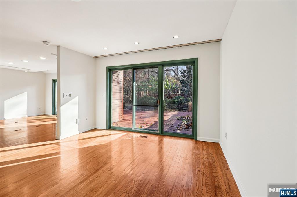 6 Old Quarry Road, Unit 4 Englewood, NJ 07631 - Photo 11 of 49