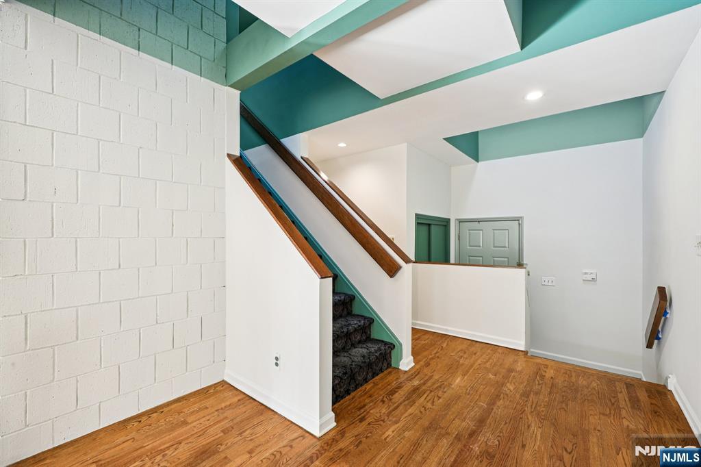 6 Old Quarry Road, Unit 4 Englewood, NJ 07631 - Photo 3 of 49