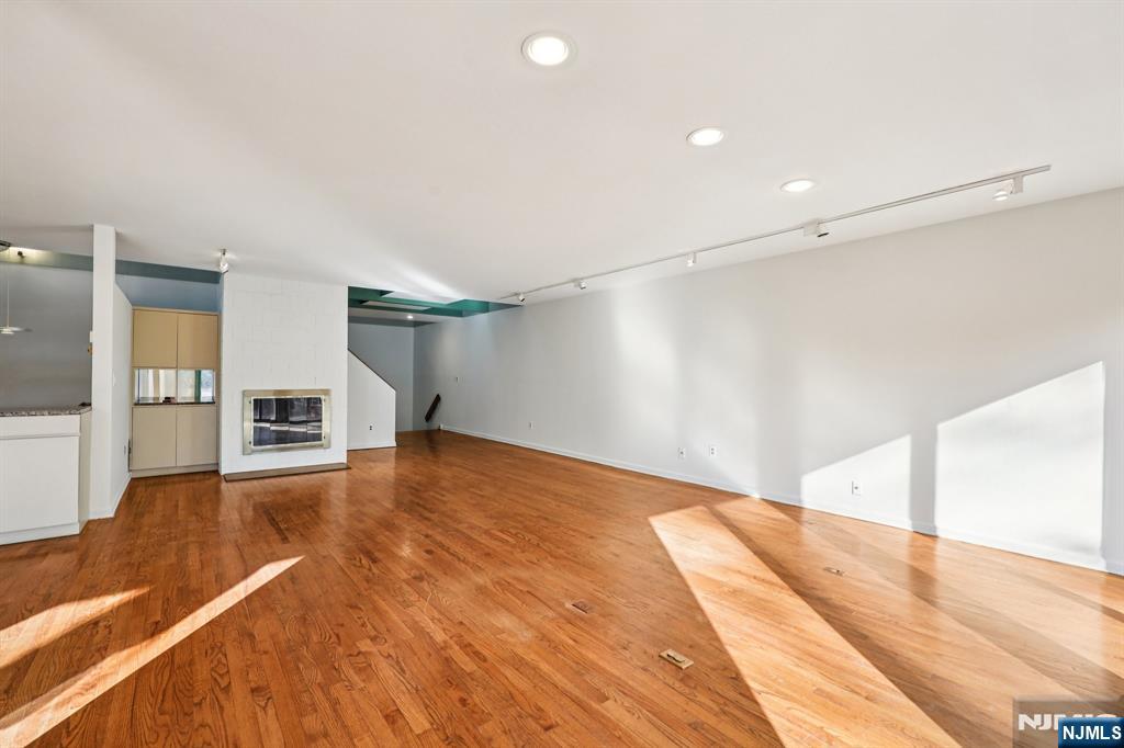 6 Old Quarry Road, Unit 4 Englewood, NJ 07631 - Photo 6 of 49