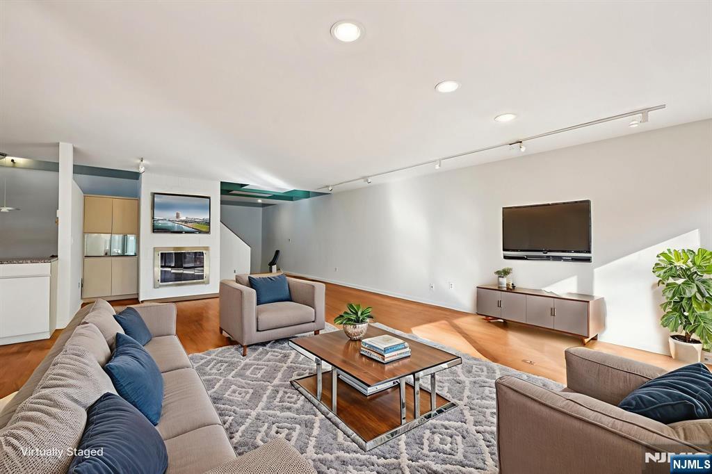 6 Old Quarry Road, Unit 4 Englewood, NJ 07631 - Photo 7 of 49