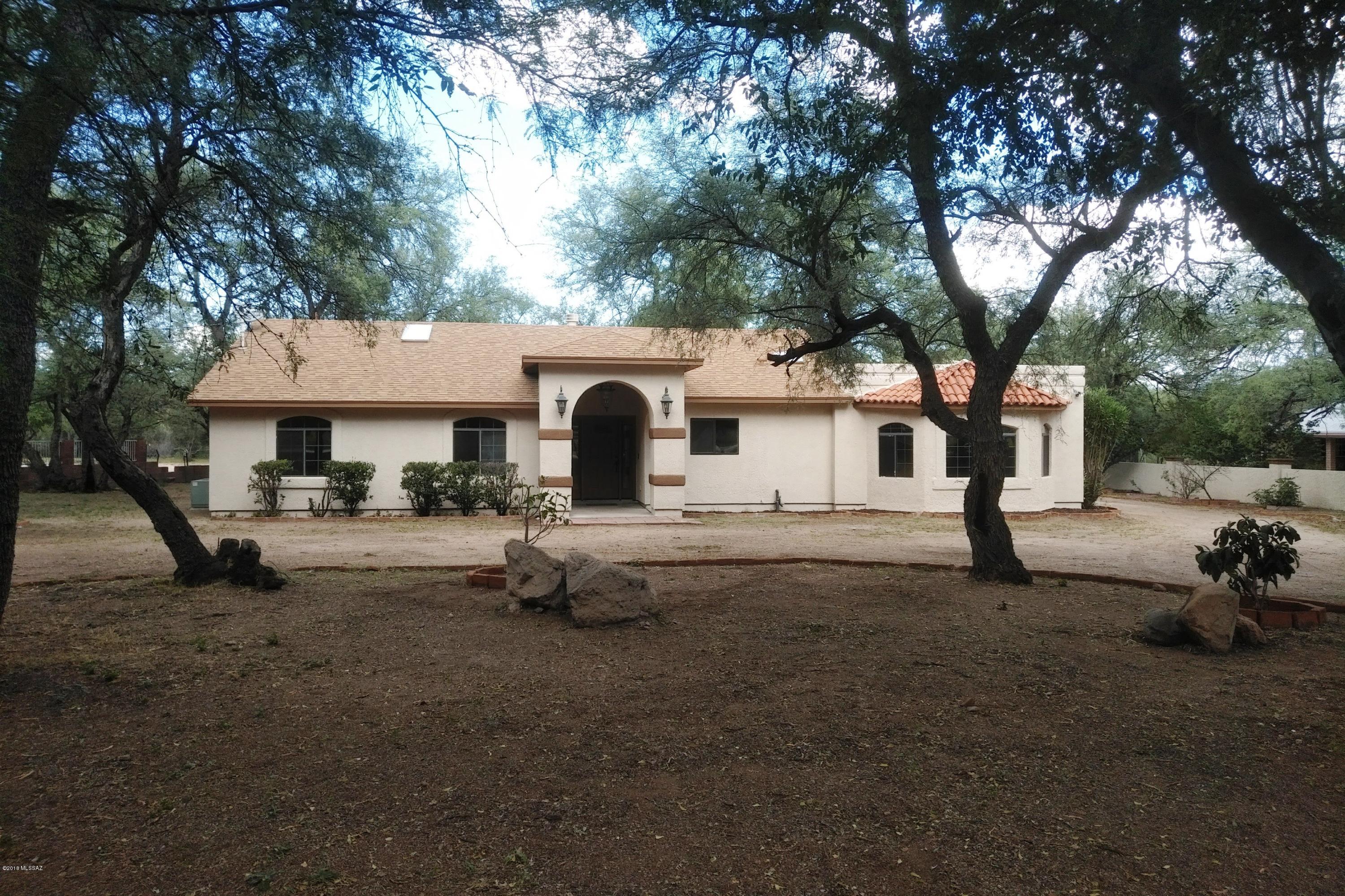 136 Camino Maricopa Rio Rico, AZ 85648 - Photo 2 of 17