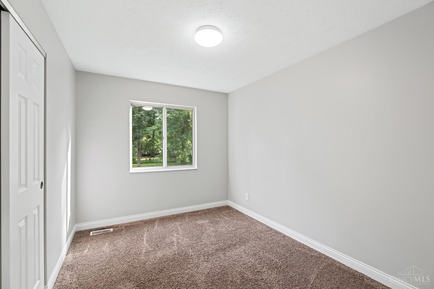 1147 Ferris Road Amelia, OH 45102 - Photo 26 of 38 Gallery Image 26