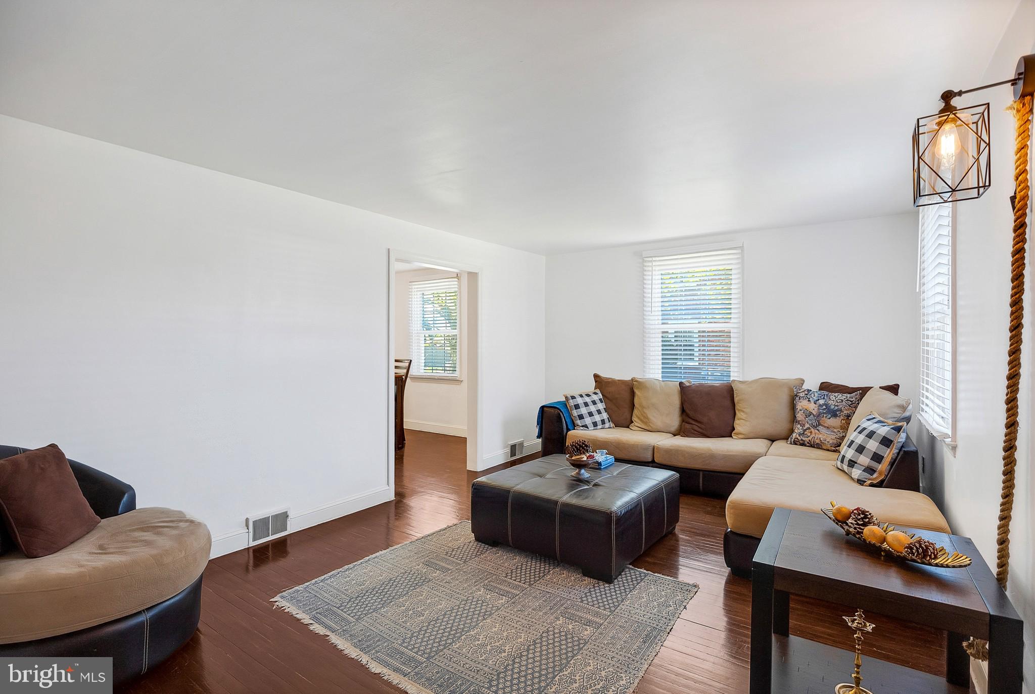 360 East Springfield Road Springfield, PA 19064 - Photo 5 of 30 Living Room