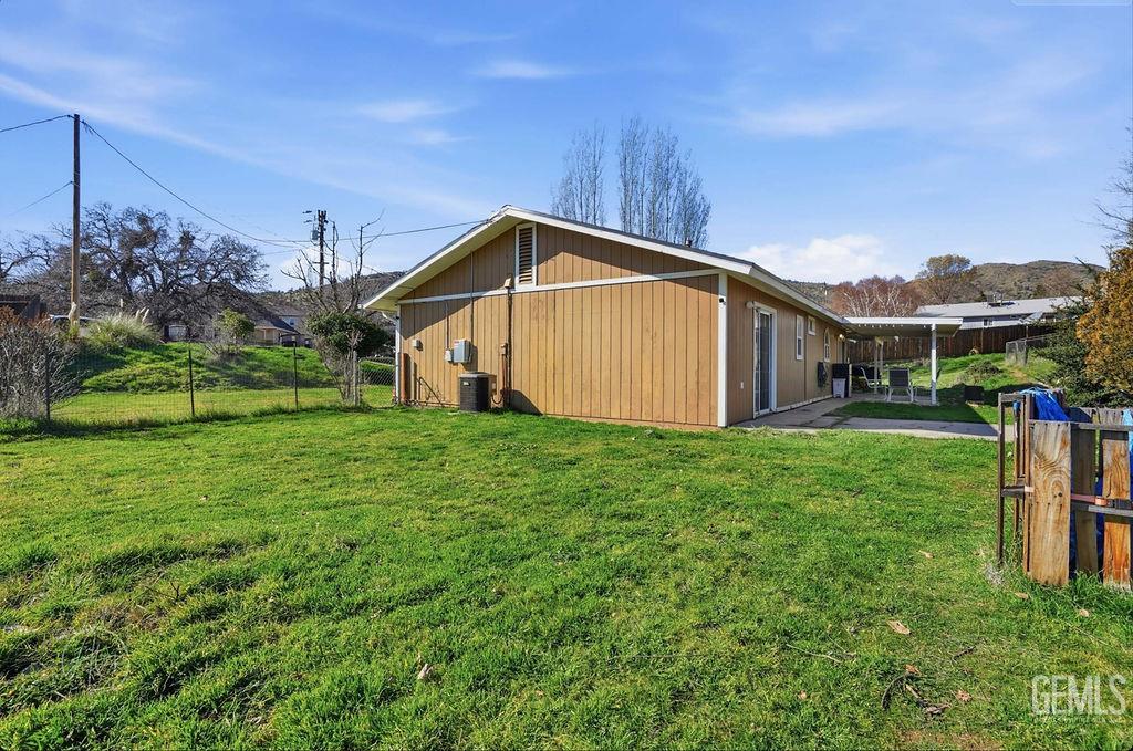 Undisclosed Address Tehachapi, CA 93561 - Photo 18 of 23