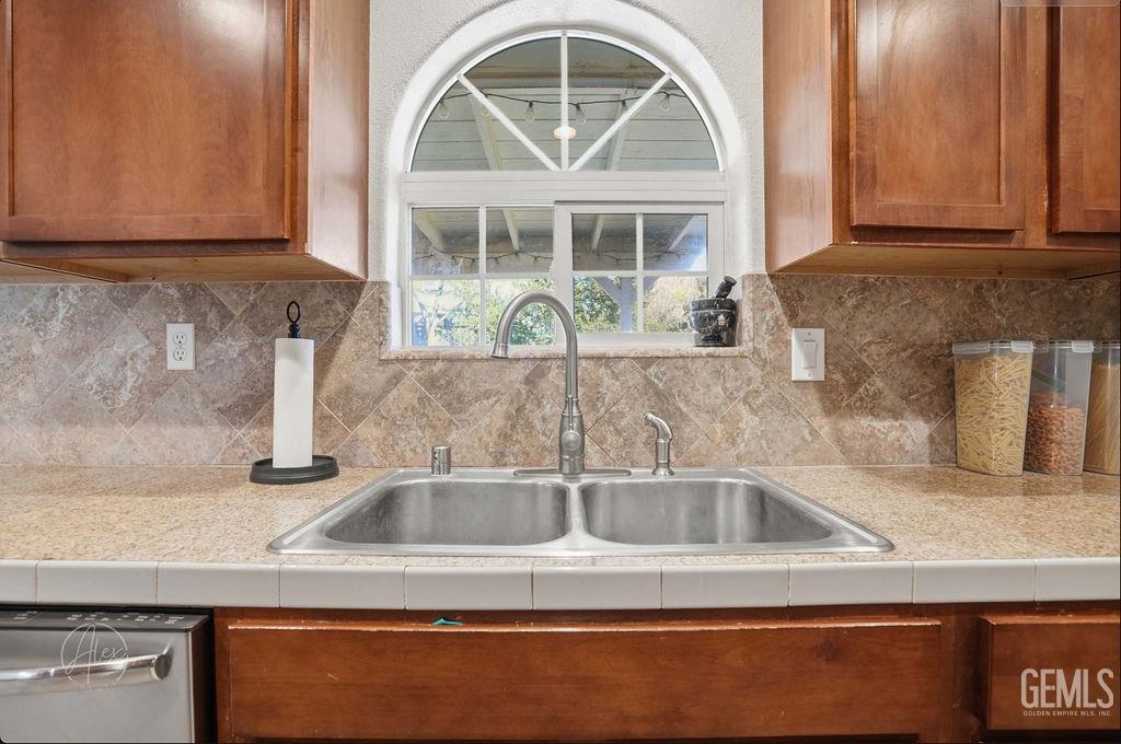 Undisclosed Address Tehachapi, CA 93561 - Photo 7 of 23