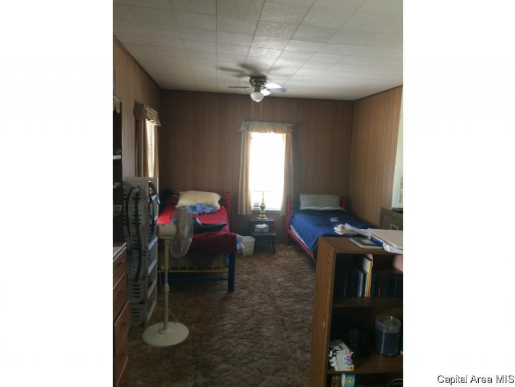 306 Lee Street Manchester, IL 62082 - Photo 6 of 19 Gallery Image 6
