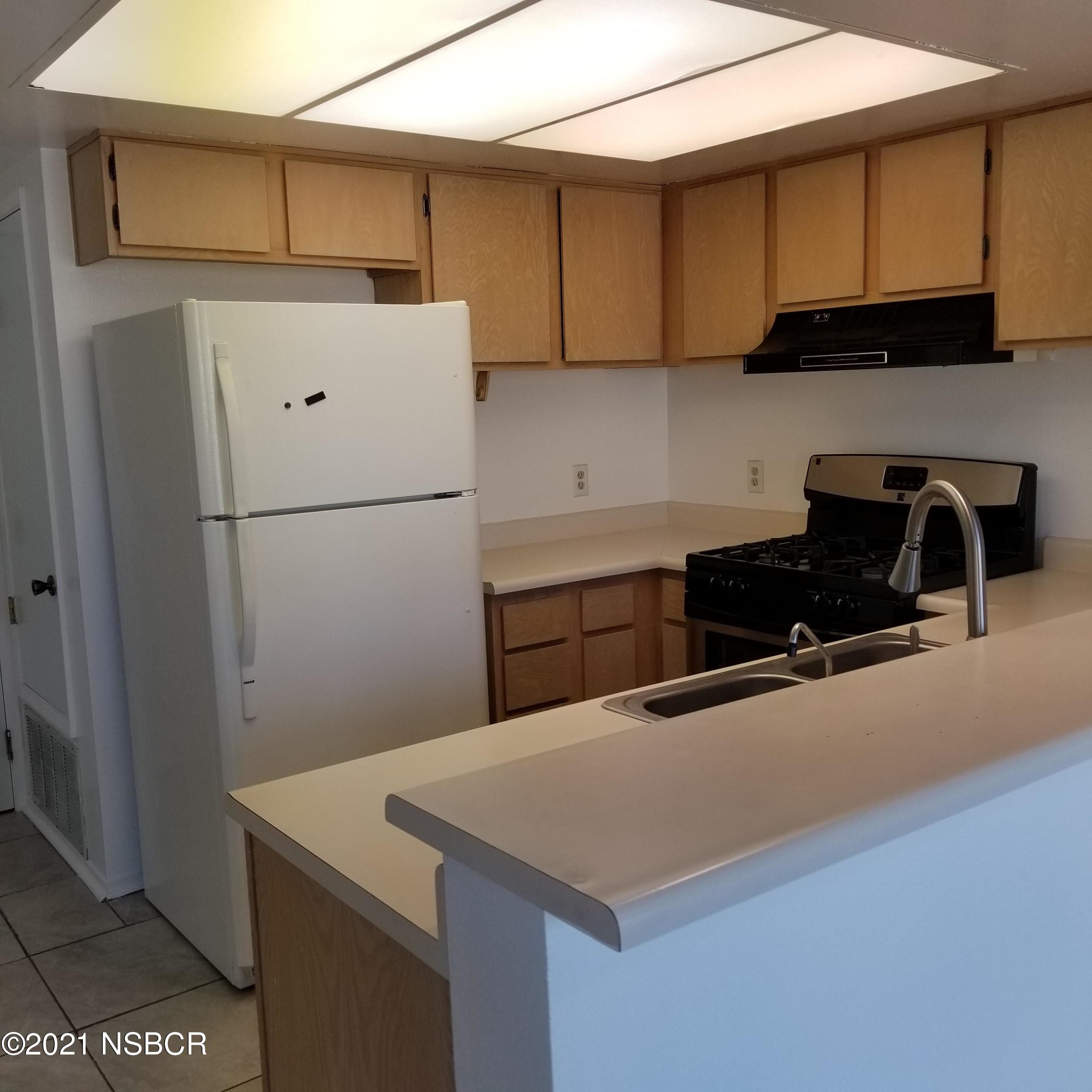 3614 Constellation Road Lompoc, CA 93436 - Photo 4 of 26 Kitchen