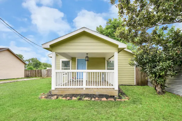 $1,975 | 6613 Morrow Street, Houston, TX 77091