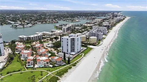 $999,000 | 3951 Gulf Shore Boulevard North, Unit 302, Naples, FL 34103