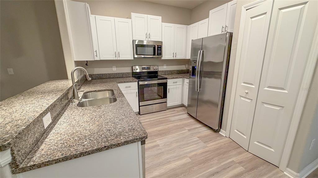 11918 Castine Street New Port Richey, FL 34654 - Photo 4 of 74