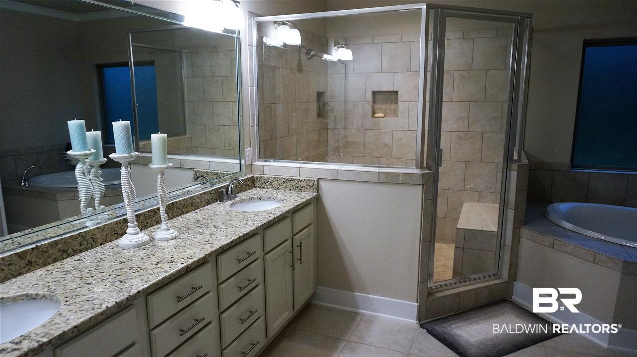 18413 Treasure Oaks Road Gulf Shores, AL 36542 - Photo 20 of 31 Master bath