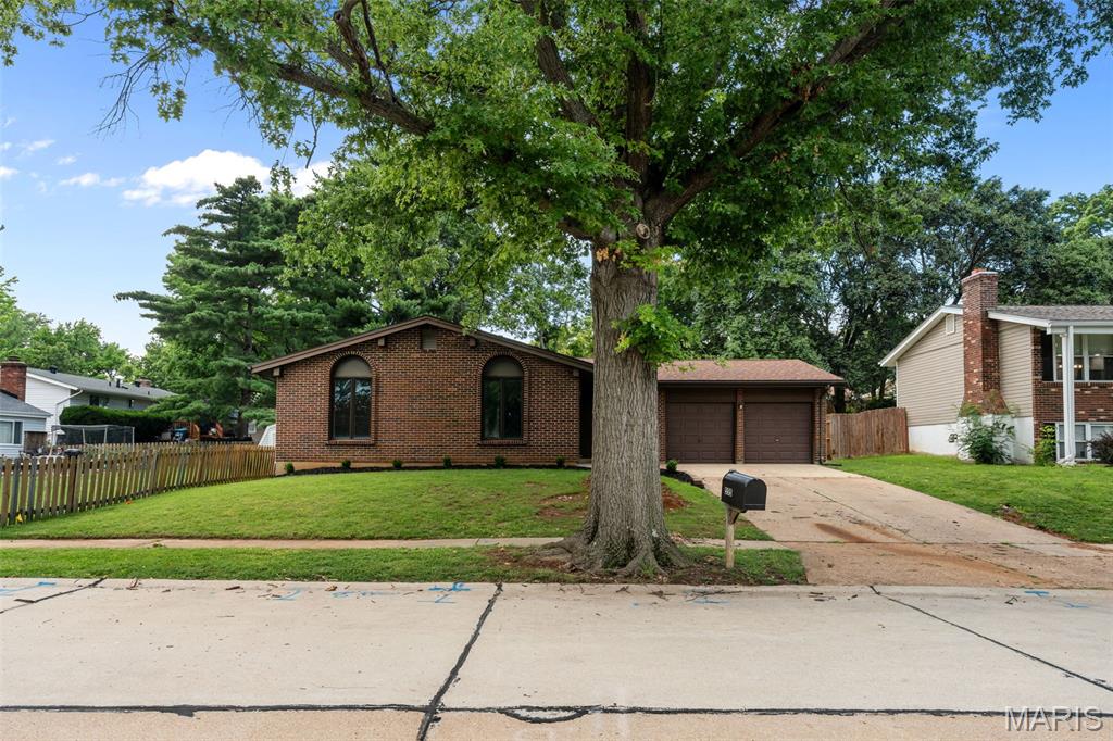 555 Braebridge Road Manchester, MO 63021 - Photo 1 of 47