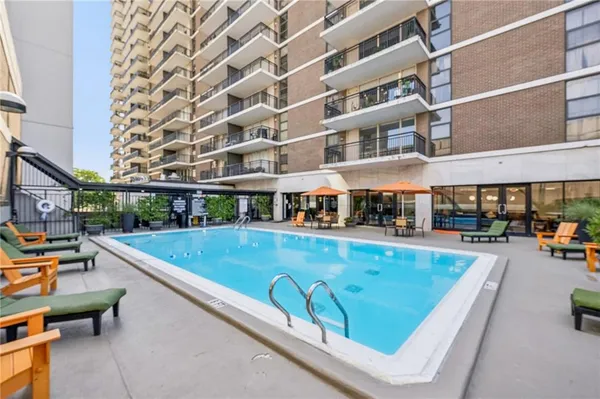 $237,900 | 620 Peachtree Street Northeast, Unit 1106, Atlanta, GA 30308