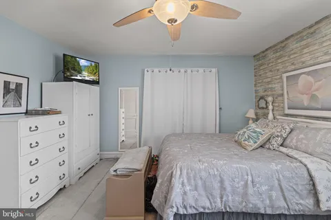 $290,000 | 330 Burmont Road, Drexel Hill, PA 19026