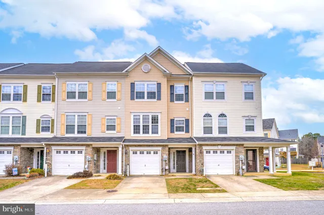 $339,900 | 45575 Catalina Lane, California, MD 20619