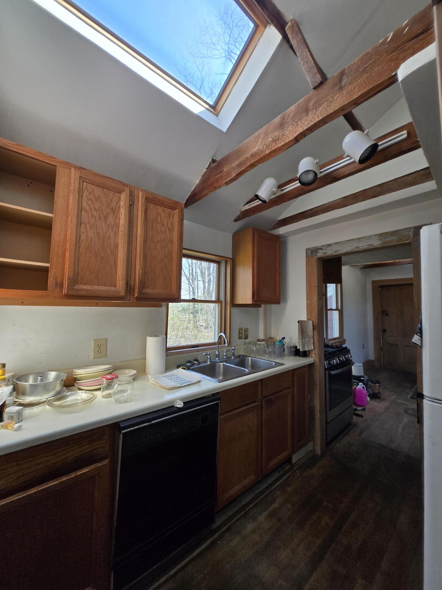203 Winn Road Falmouth, ME 04105 - Photo 21 of 44 20260505_112707