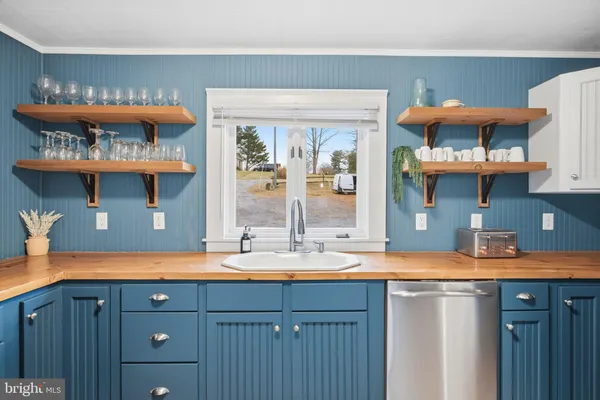 $725,000 | 3635 Riverbend Drive, Elkton, VA 22827