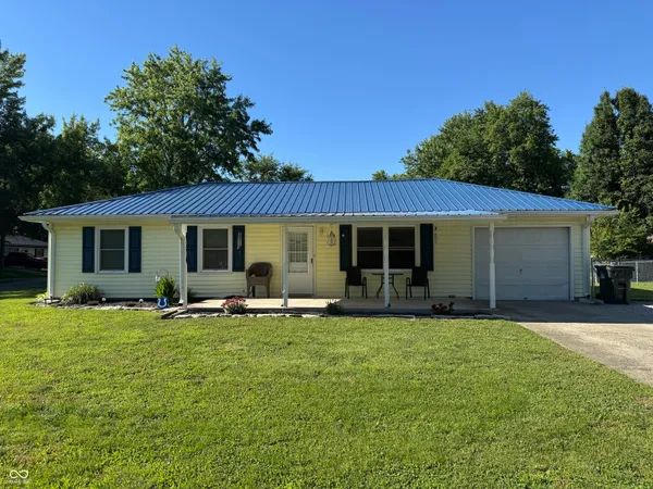 $195,000 | 156 Hitchcock Drive, Hope, IN 47246