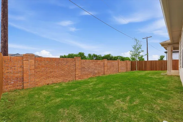 $2,300 | 3229 Cross Shr Drive, Anna, TX 75409