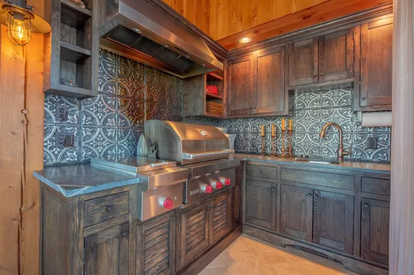 $3,995,000 | 816 Black Bear Road, Jamaica, VT 05343