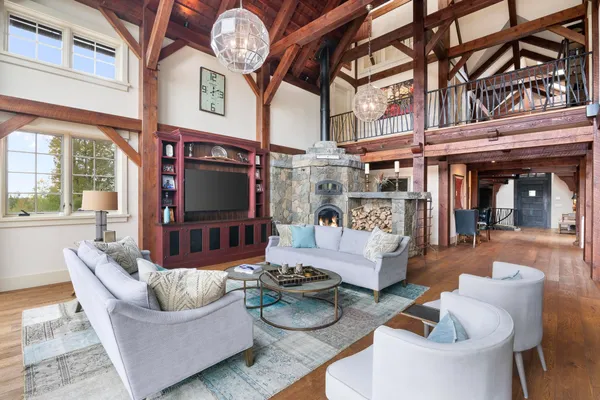 $3,995,000 | 816 Black Bear Road, Jamaica, VT 05343