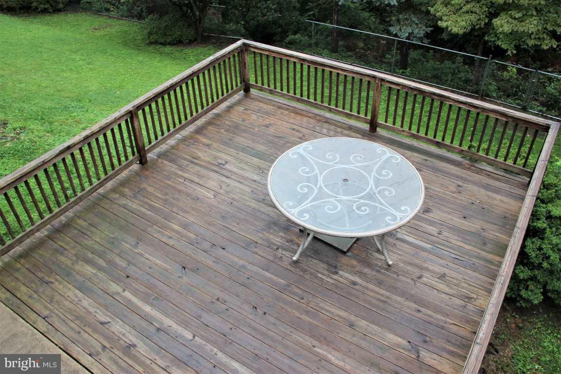 305 Greendale Road York, PA 17403 - Photo 12 of 36