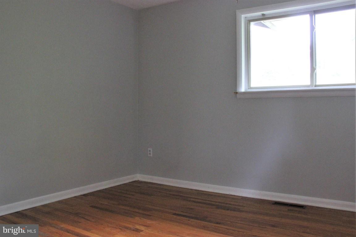 305 Greendale Road York, PA 17403 - Photo 21 of 36