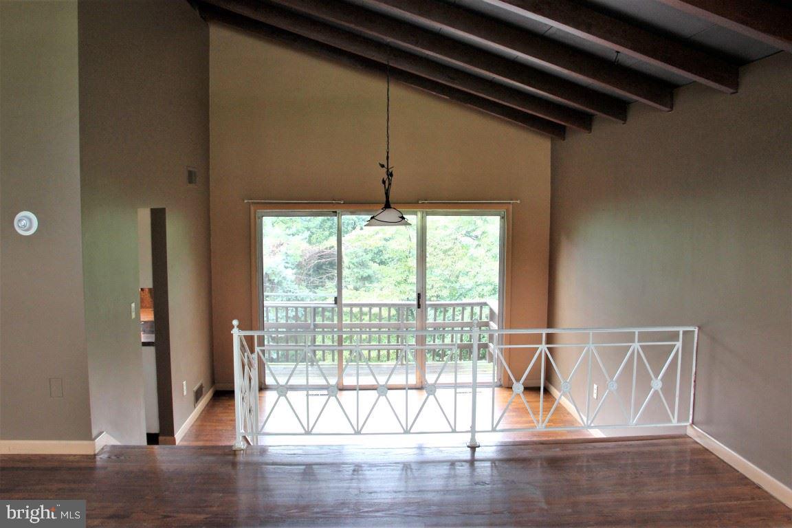 305 Greendale Road York, PA 17403 - Photo 7 of 36