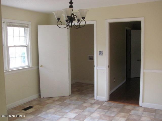 178 Frederick Road Chocowinity, NC 27817 - Photo 2 of 10 178 Frederick Rd.Breakfast Area