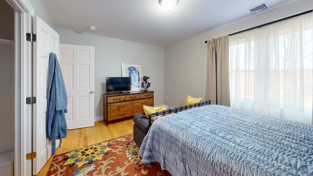 56 Albemarle Road Waltham, MA 02452 - Photo 5 of 18