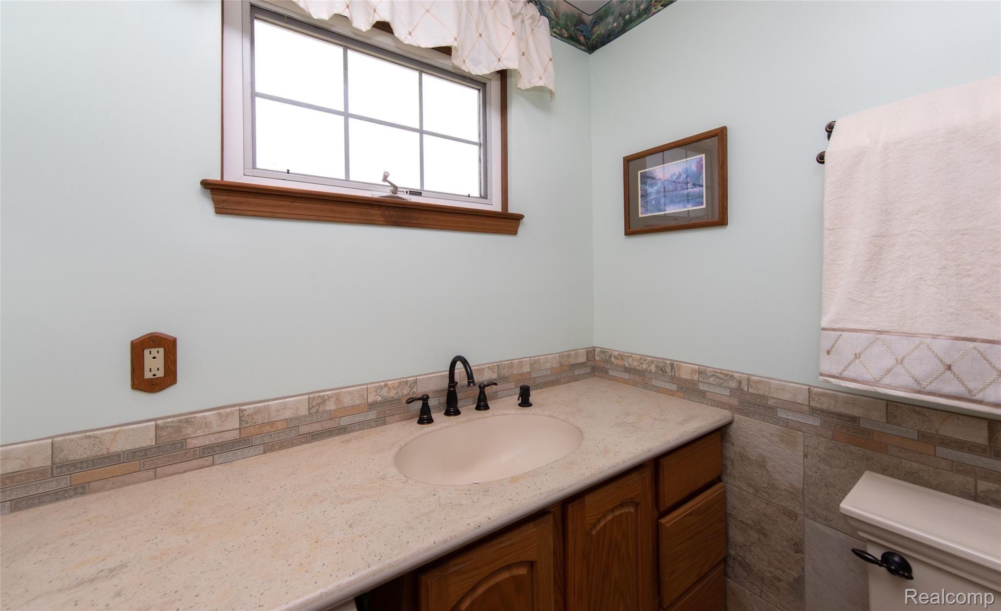 5397 Clarkston Road Clarkston, MI 48348 - Photo 34 of 60 25.JPG