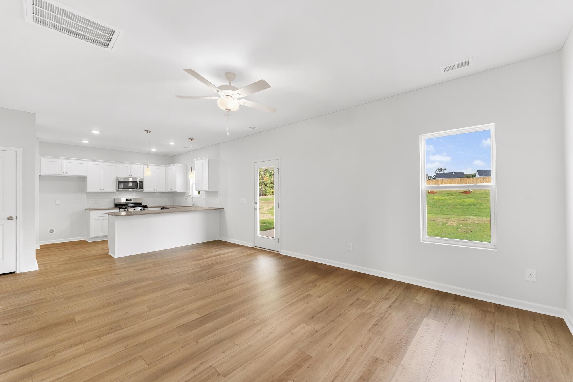 2389 Mill Loop Spartanburg, SC 29301 - Photo 8 of 30