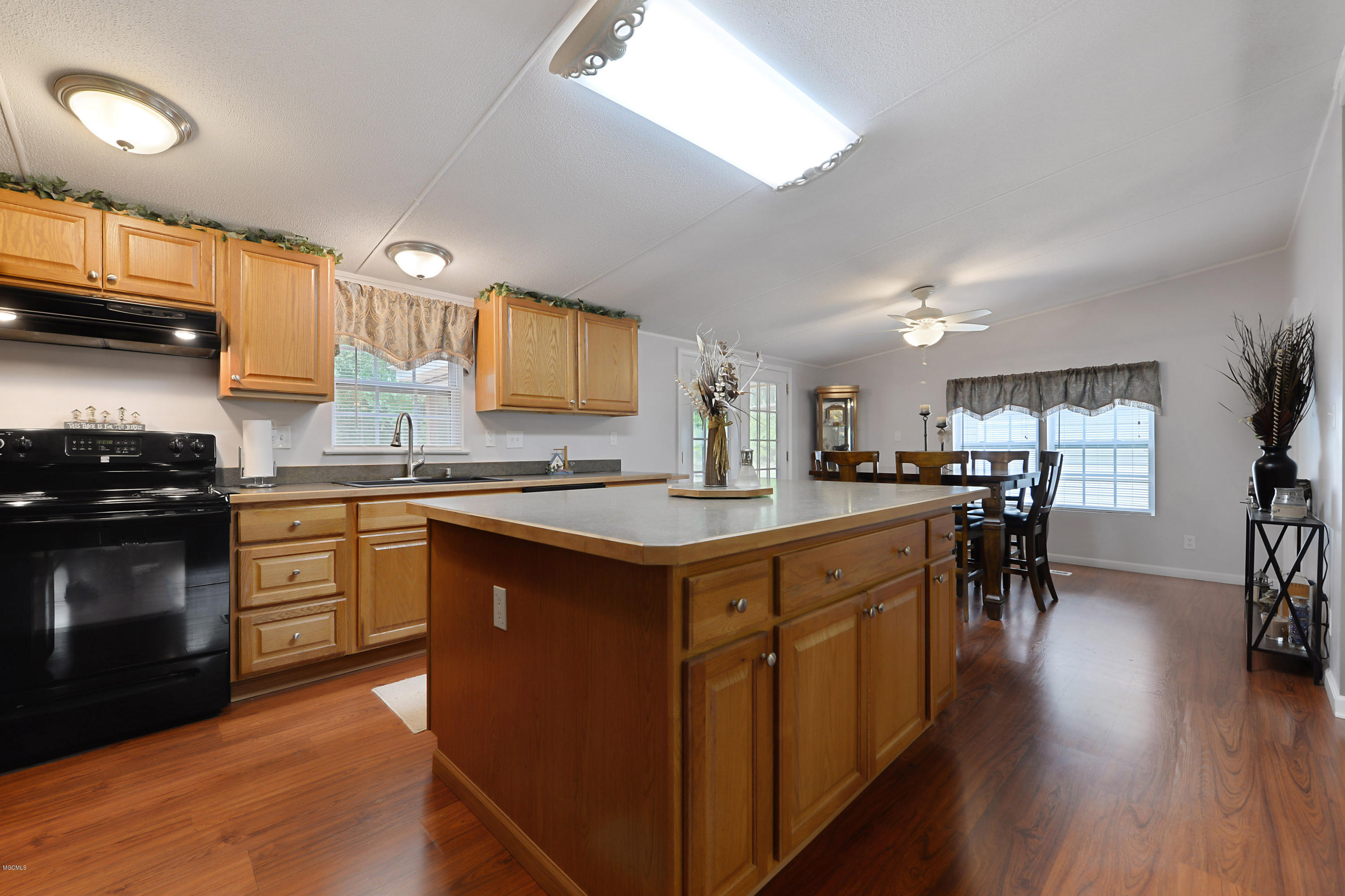 21173 Turan Road Saucier, MS 39574 - Photo 13 of 32 spacious kitchen