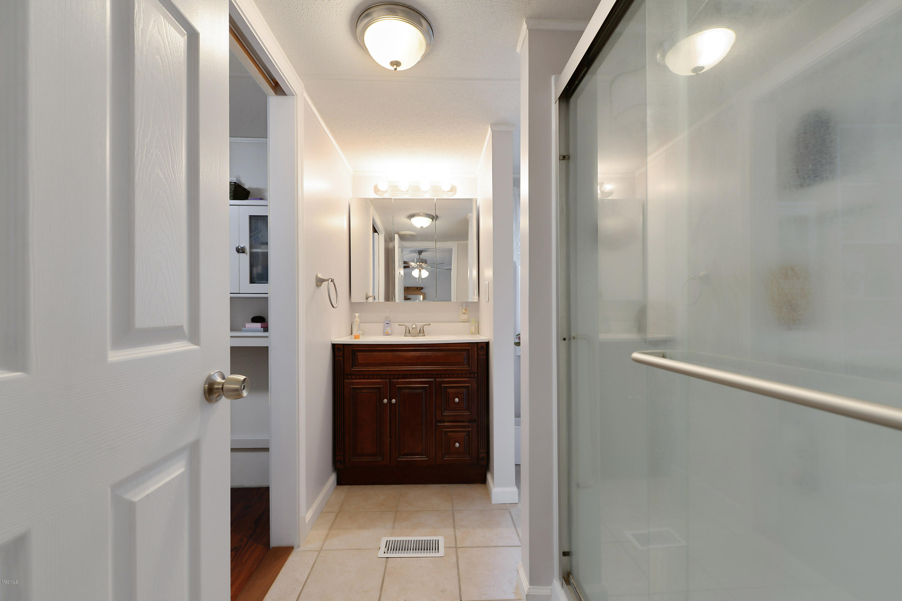 21173 Turan Road Saucier, MS 39574 - Photo 20 of 32 master bath