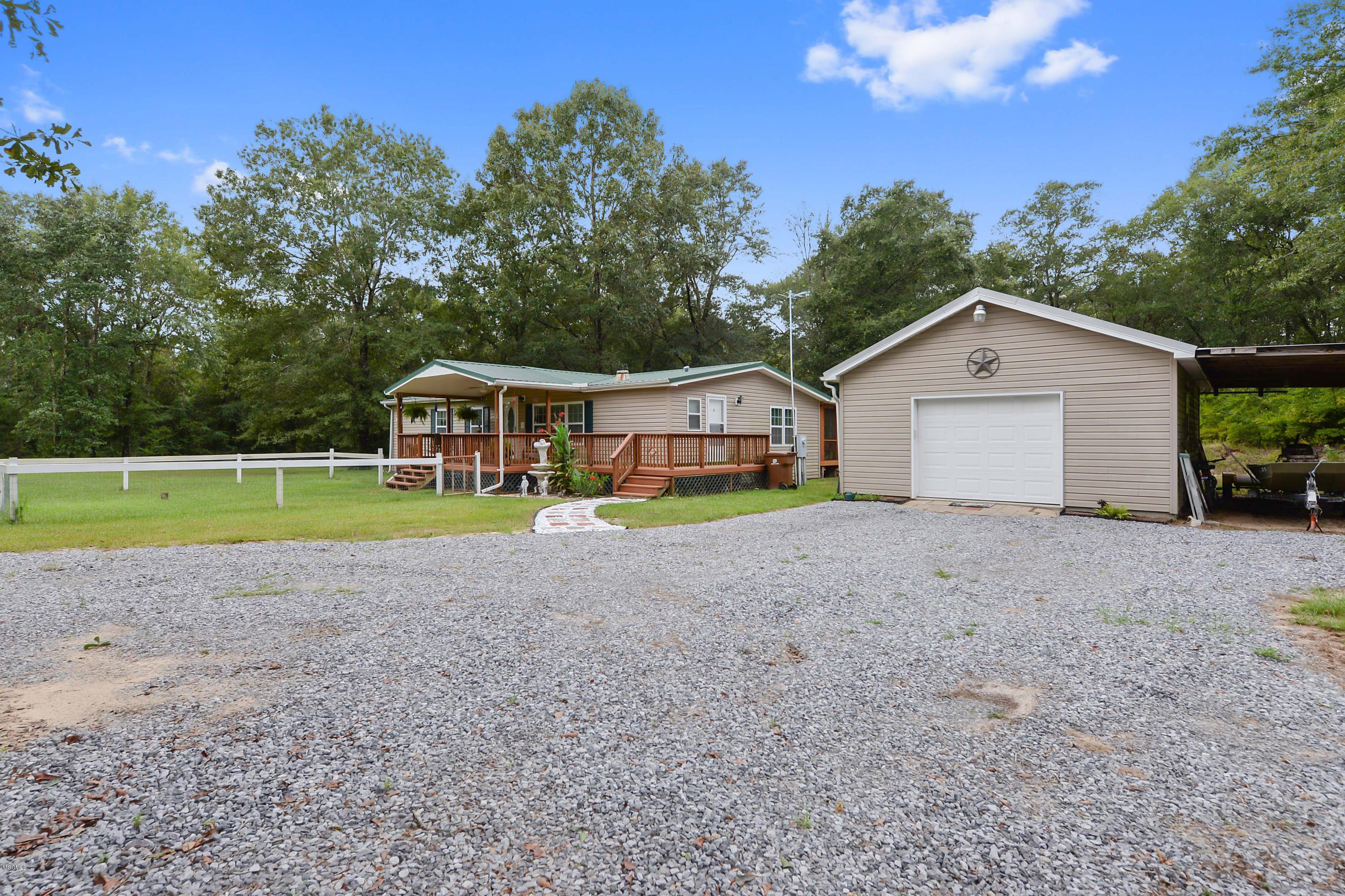 21173 Turan Road Saucier, MS 39574 - Photo 2 of 32 Front garage