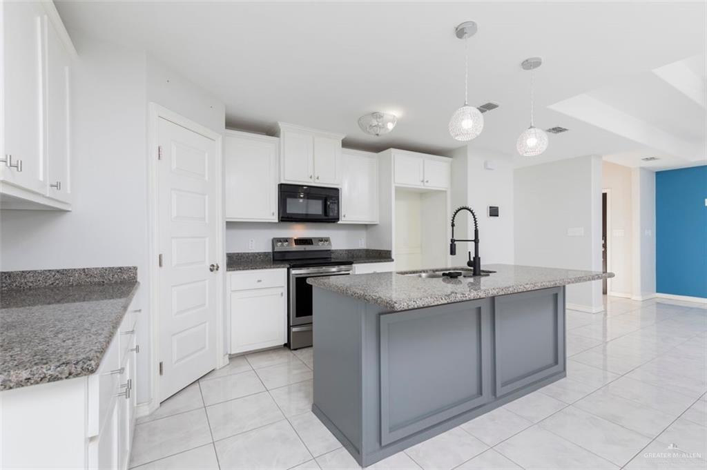 1340 North 11th Street Alamo, TX 78516 - Photo 2 of 18