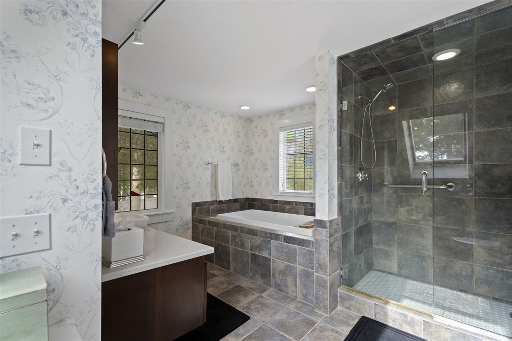 41 Hayward Road Barnstable, MA 02632 - Photo 18 of 42