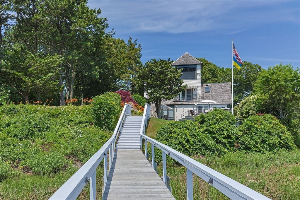 41 Hayward Road Barnstable, MA 02632 - Photo 4 of 42