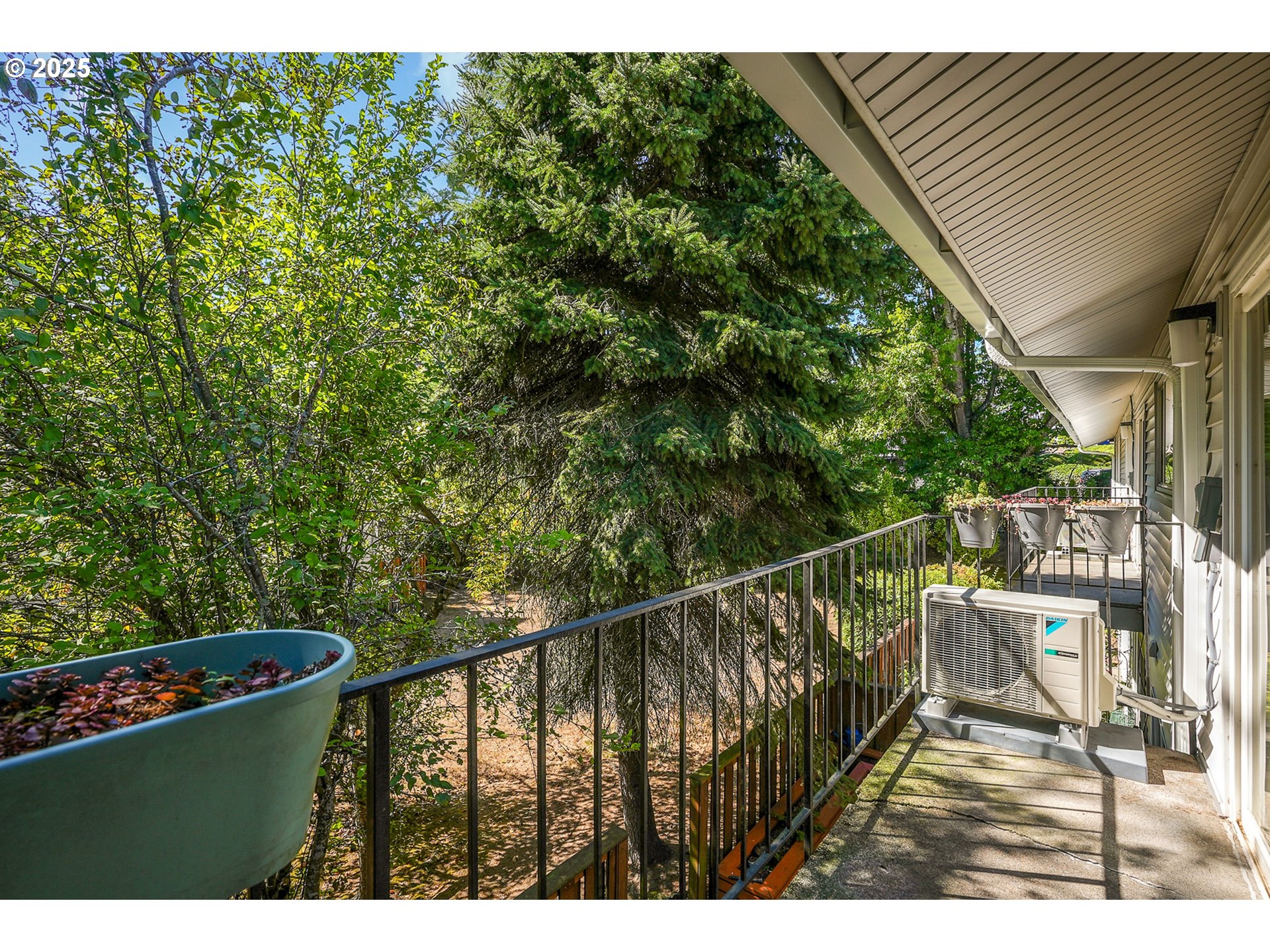 6835 Southwest Capitol Hill Road, Unit 36 Portland, OR 97219 - Photo 23 of 24 Gallery Image 23