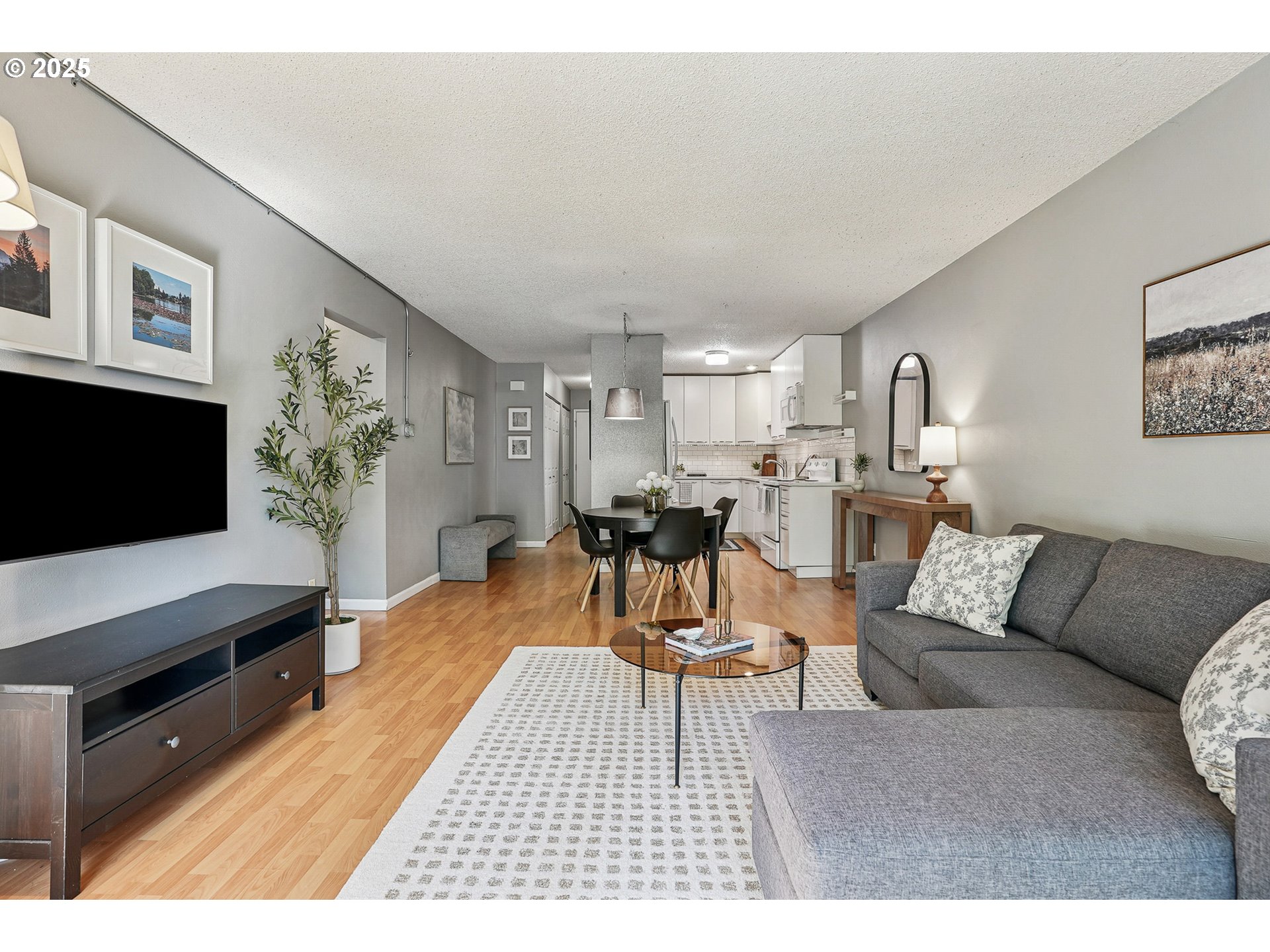 6835 Southwest Capitol Hill Road, Unit 36 Portland, OR 97219 - Photo 8 of 24 Gallery Image 8