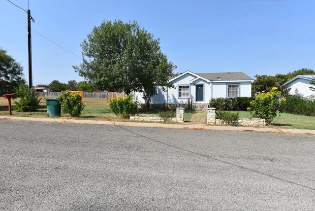 $179,500 | 209 Sarah Circle, Llano, TX 78643