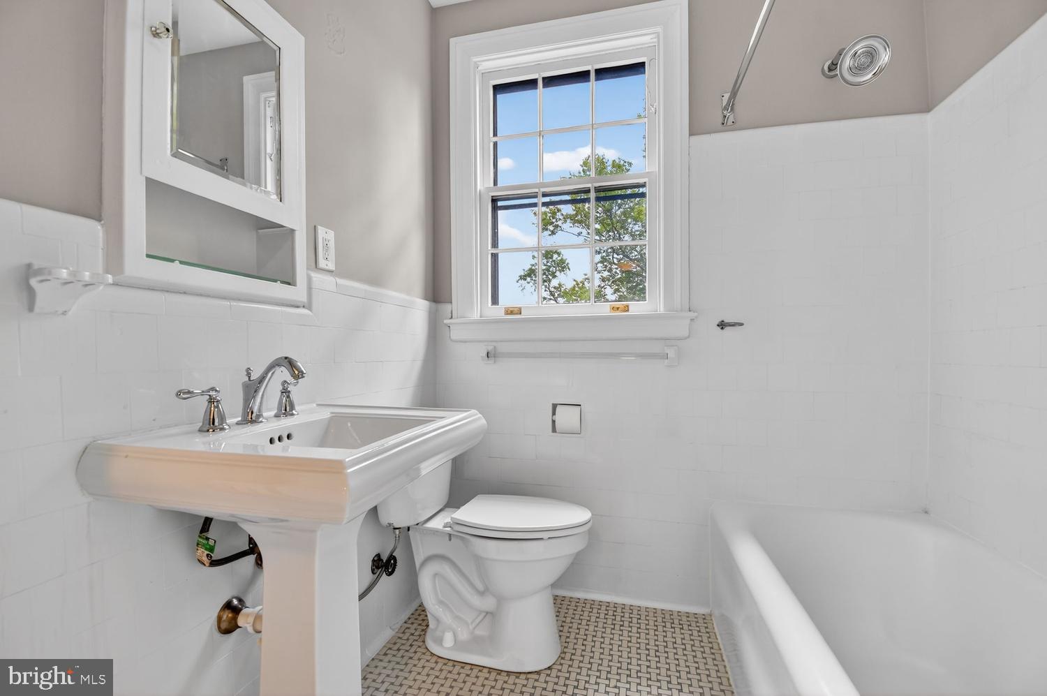 3016 Tilden Street Northwest, Unit 403 Washington, DC 20008 - Photo 18 of 28