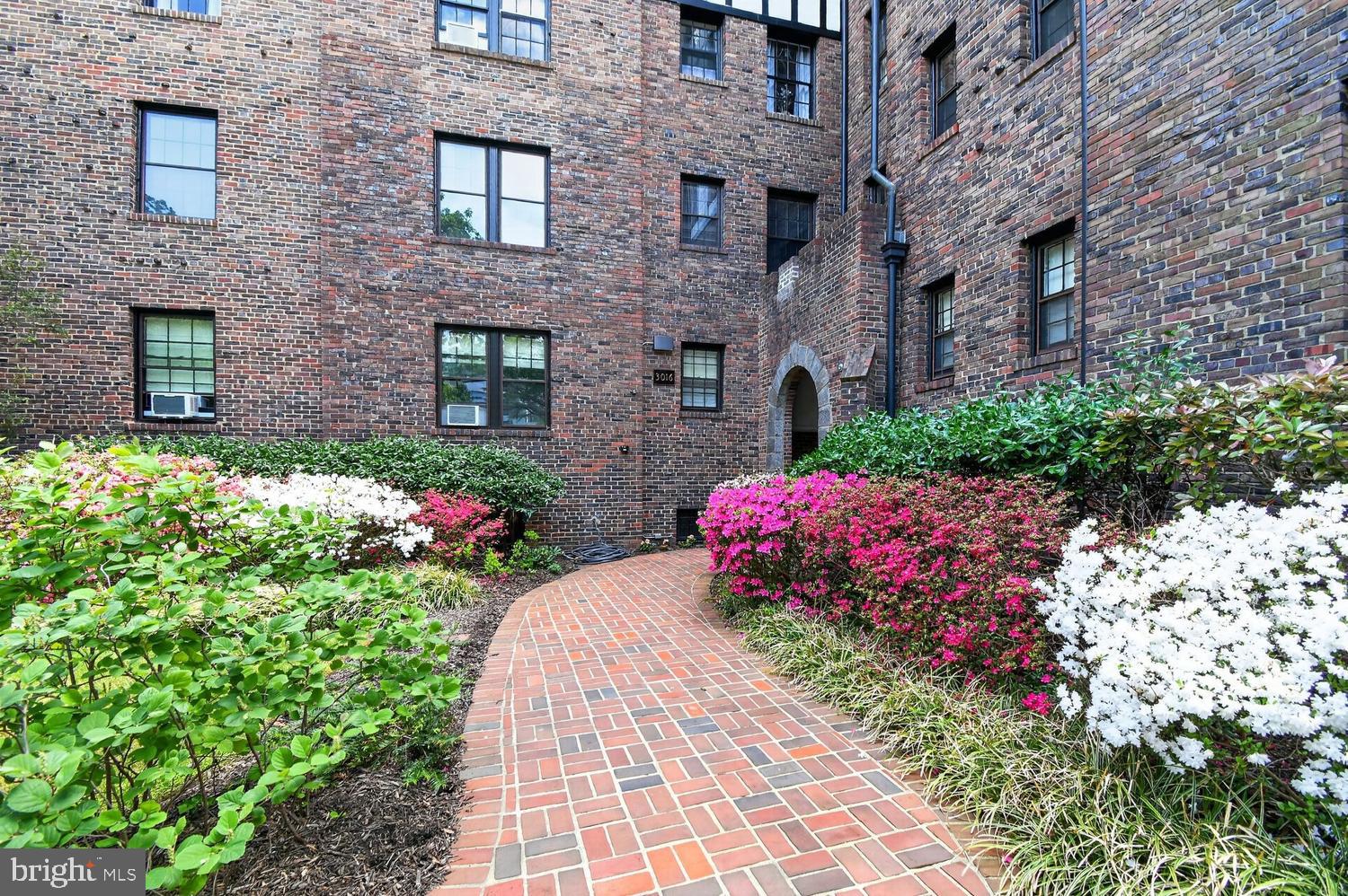 3016 Tilden Street Northwest, Unit 403 Washington, DC 20008 - Photo 2 of 28