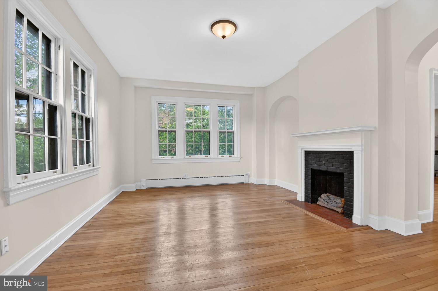 3016 Tilden Street Northwest, Unit 403 Washington, DC 20008 - Photo 3 of 28