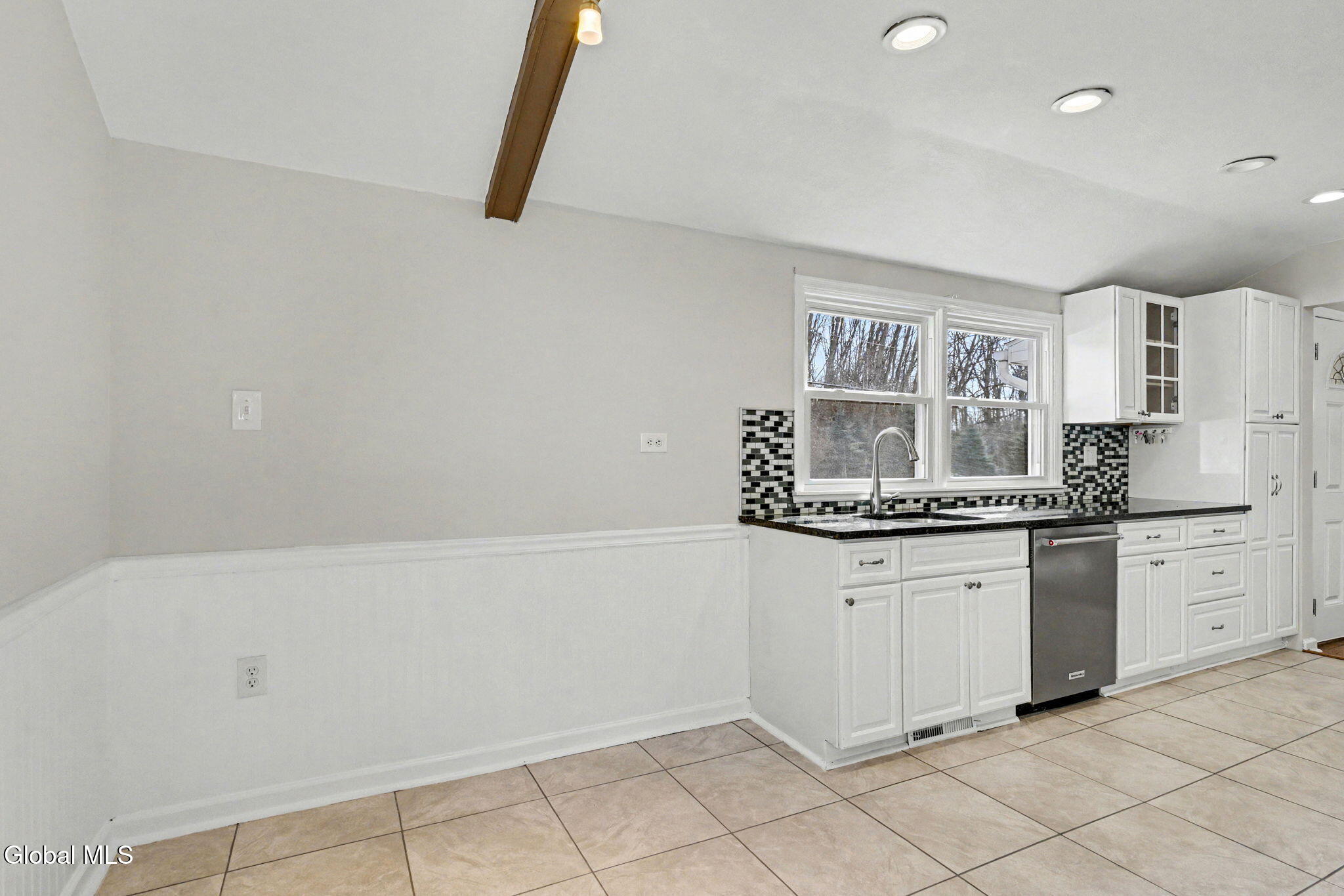 54 Forts Ferry Road Colonie, NY 12110 - Photo 11 of 35 27-web-or-mls-54-forts-ferry-rd