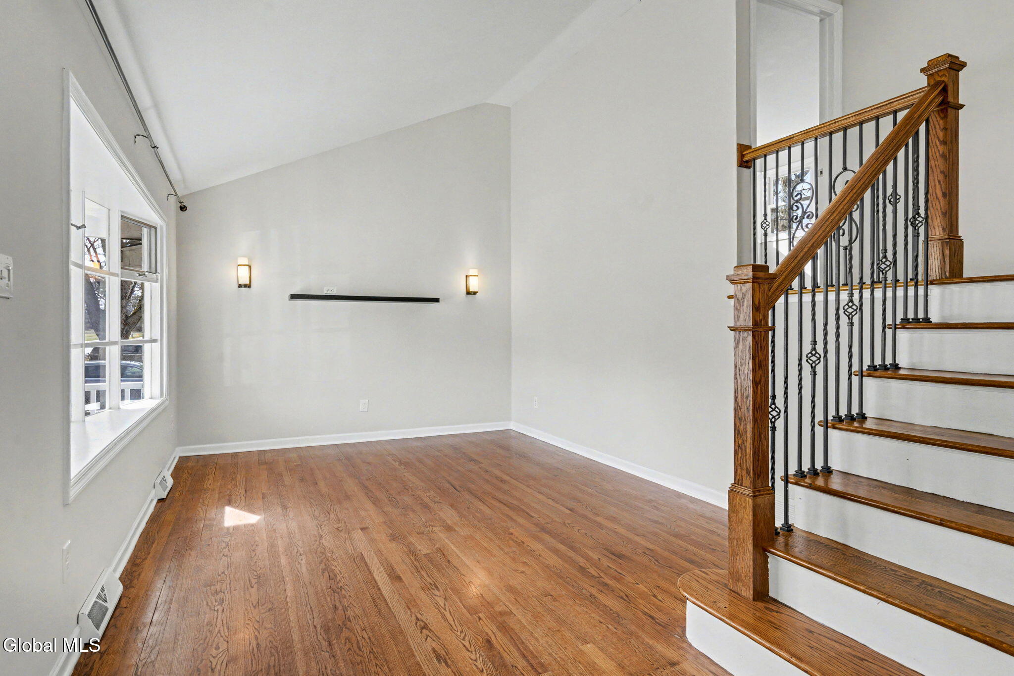 54 Forts Ferry Road Colonie, NY 12110 - Photo 4 of 35 29-web-or-mls-54-forts-ferry-rd