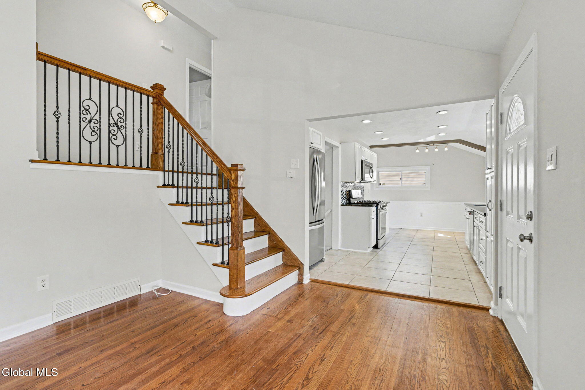 54 Forts Ferry Road Colonie, NY 12110 - Photo 7 of 35 33-web-or-mls-54-forts-ferry-rd