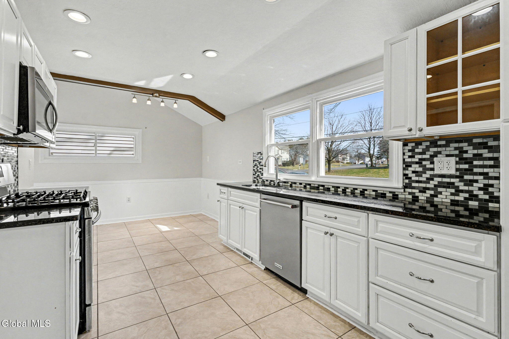 54 Forts Ferry Road Colonie, NY 12110 - Photo 9 of 35 23-web-or-mls-54-forts-ferry-rd